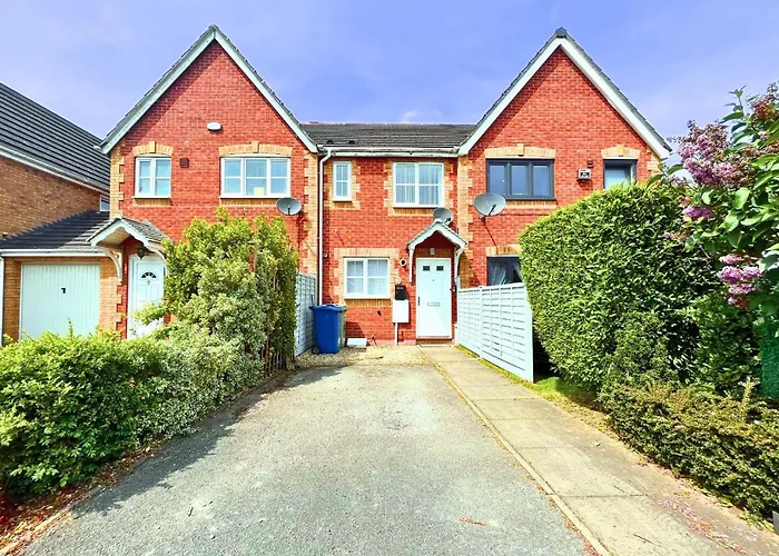 Central Peaceful Home With Parking, Wi-Fi And Garden