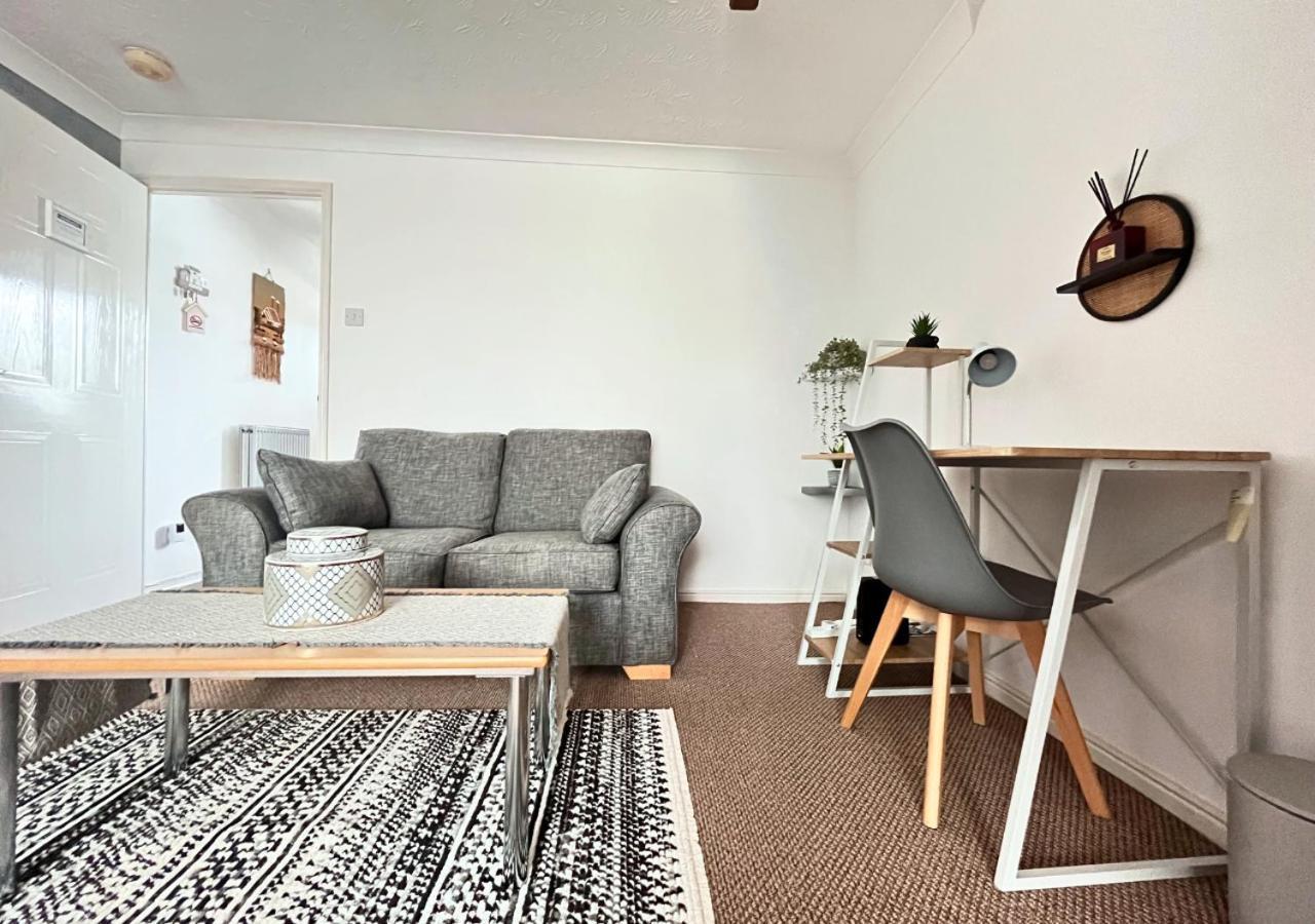 Peaceful With Parking, Wi-fi And Garden *
